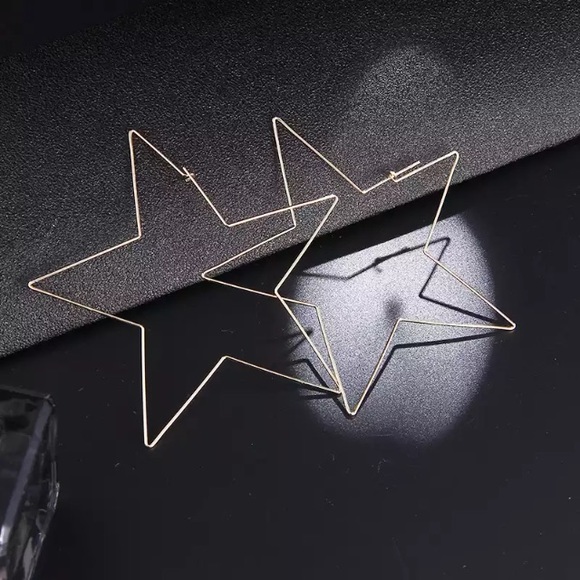 2 for $20 Gold tone large star wire earrings - Picture 3 of 3